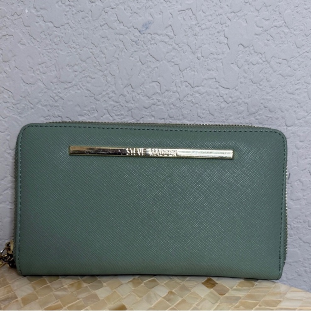 Steve Madden Sage Green Women's Wallet